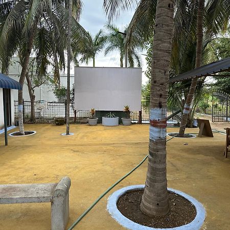 Sakthi Garden Home Stay Erode Bagian luar foto