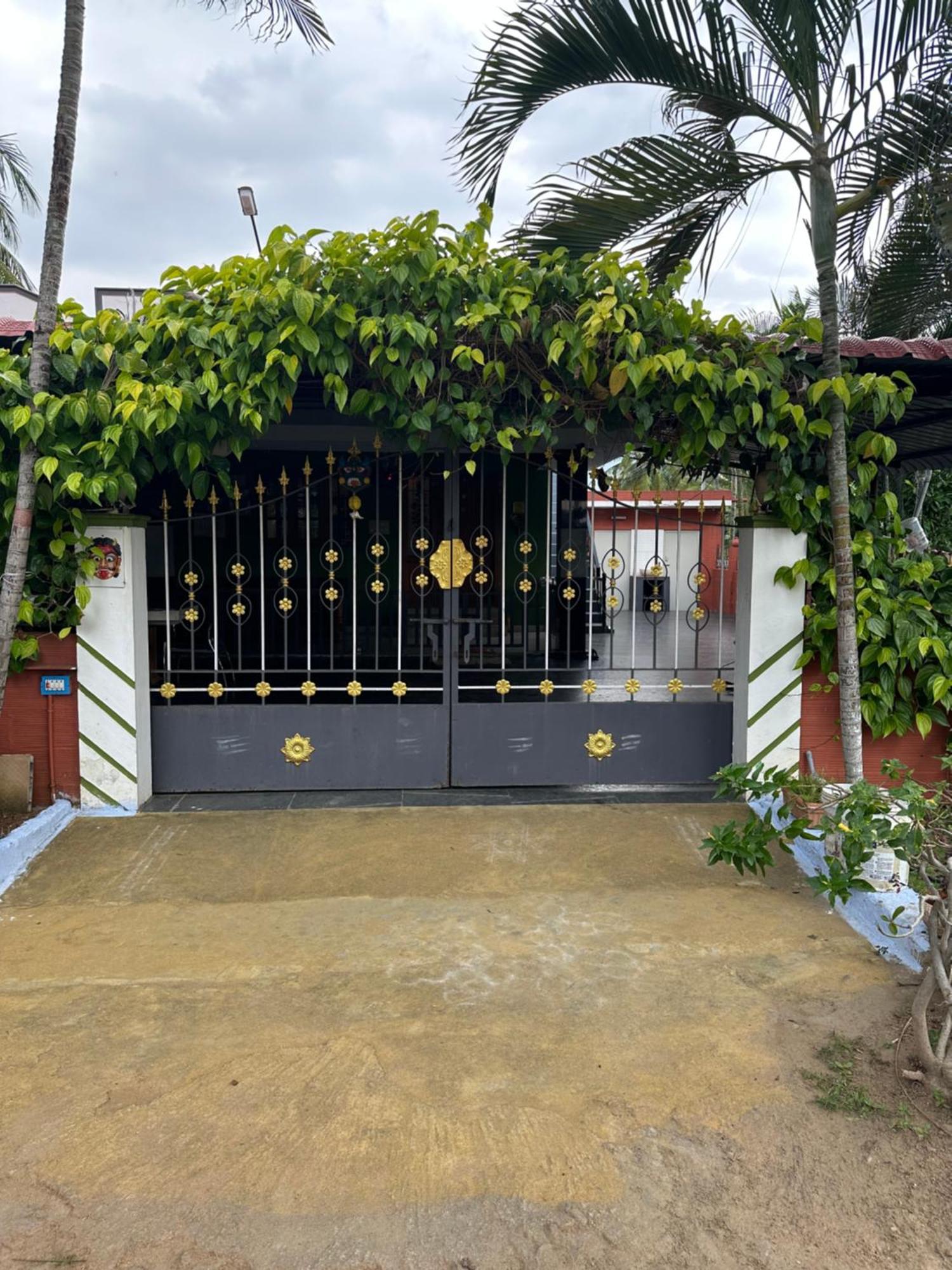 Sakthi Garden Home Stay Erode Bagian luar foto