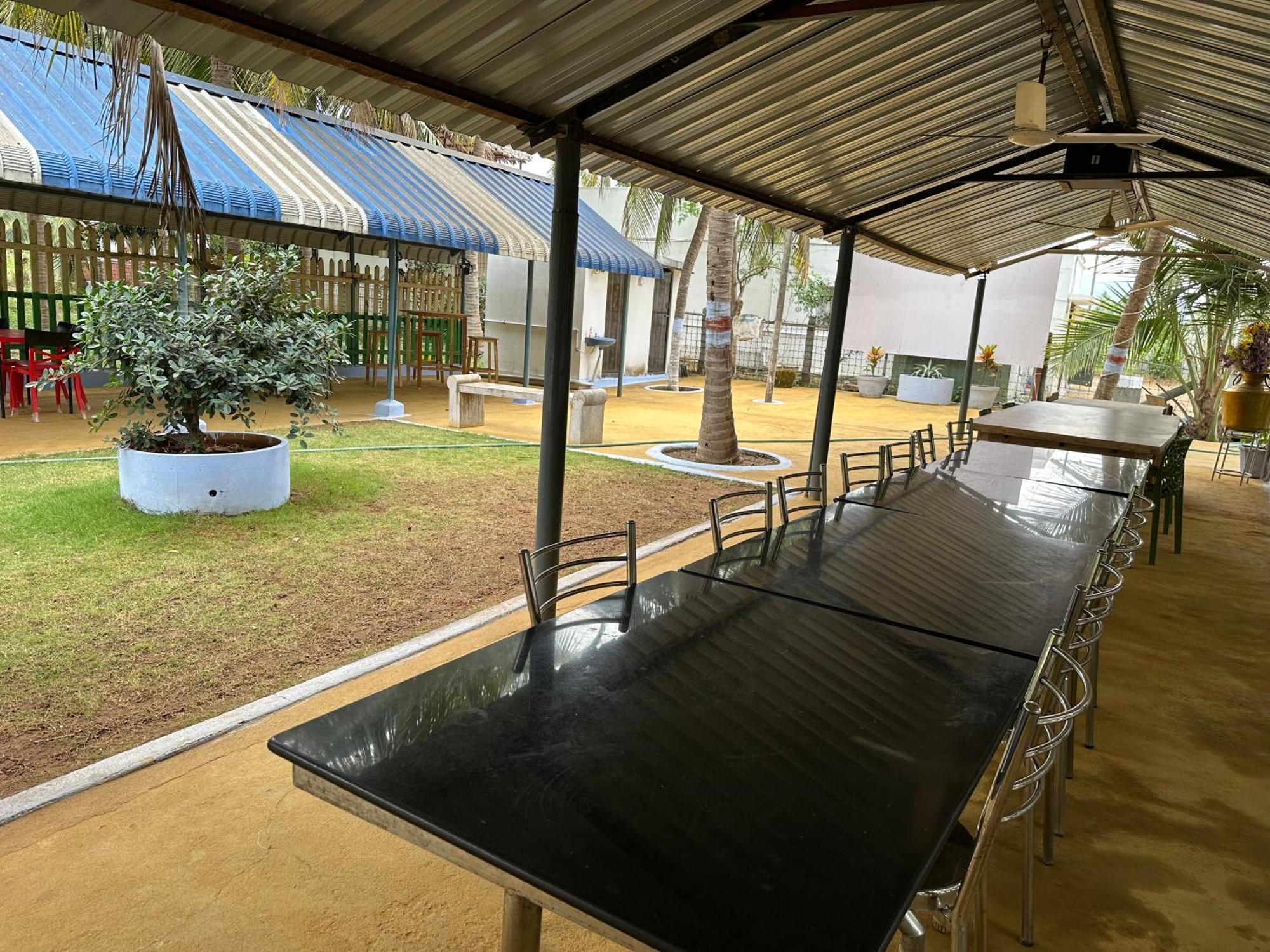 Sakthi Garden Home Stay Erode Bagian luar foto