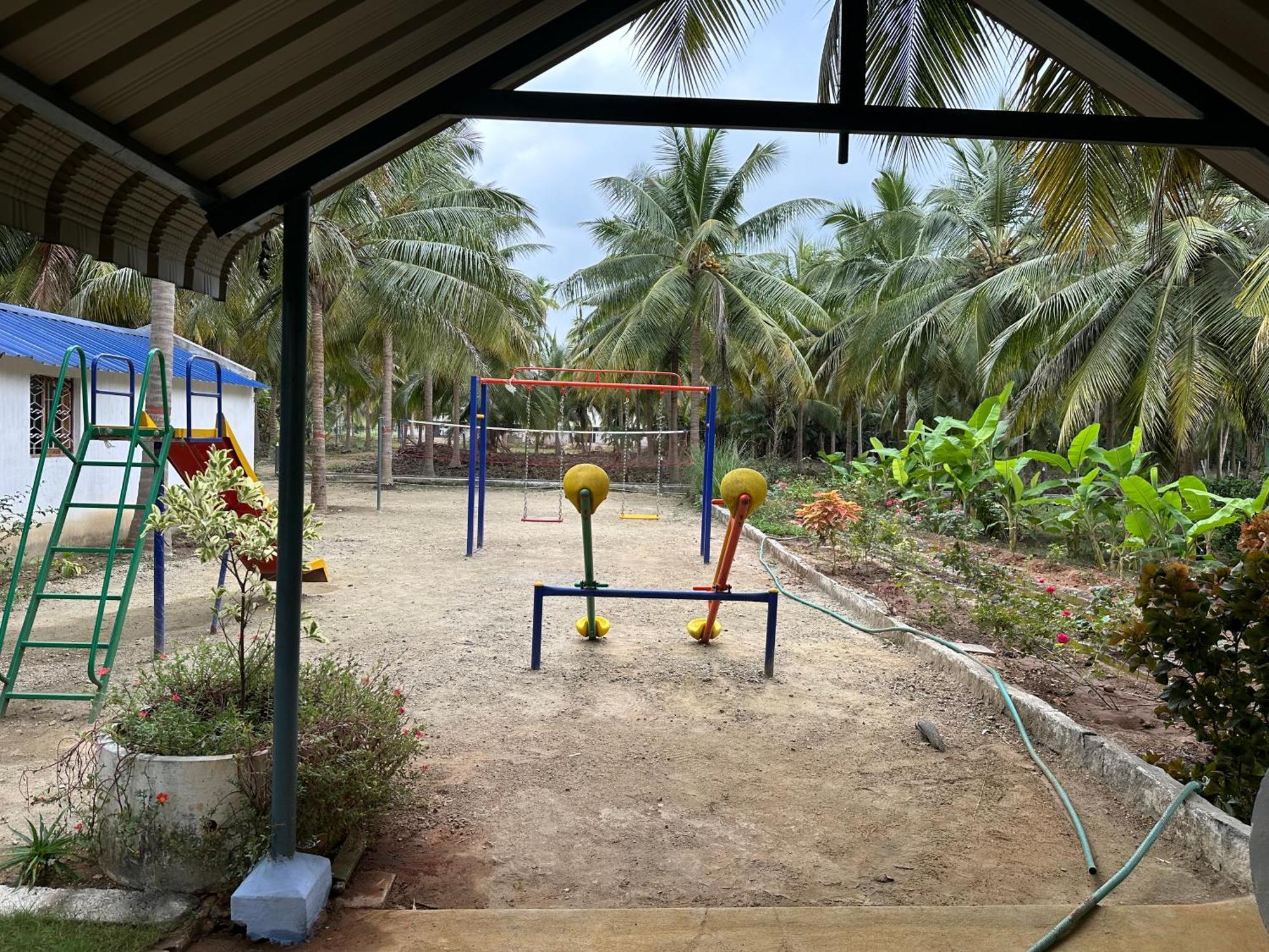 Sakthi Garden Home Stay Erode Bagian luar foto