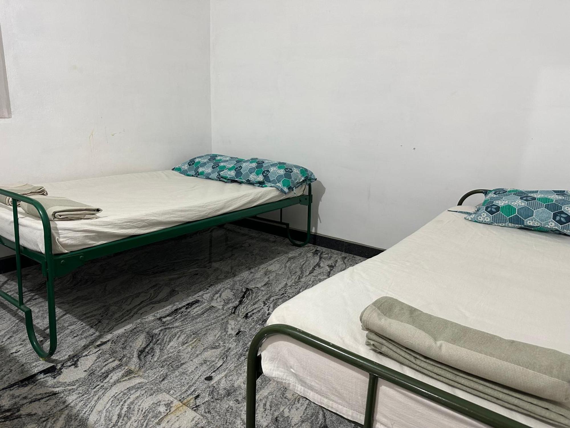 Sakthi Garden Home Stay Erode Bagian luar foto